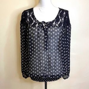 Torrid Black Floral Sheer Lace Blouse Top Size 00 LARGE